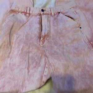 SO SO SO CUTE NEVER WORN FOREVER 21 ONE VELVETY PINK JEANS!